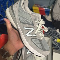 New Balance 990 V5