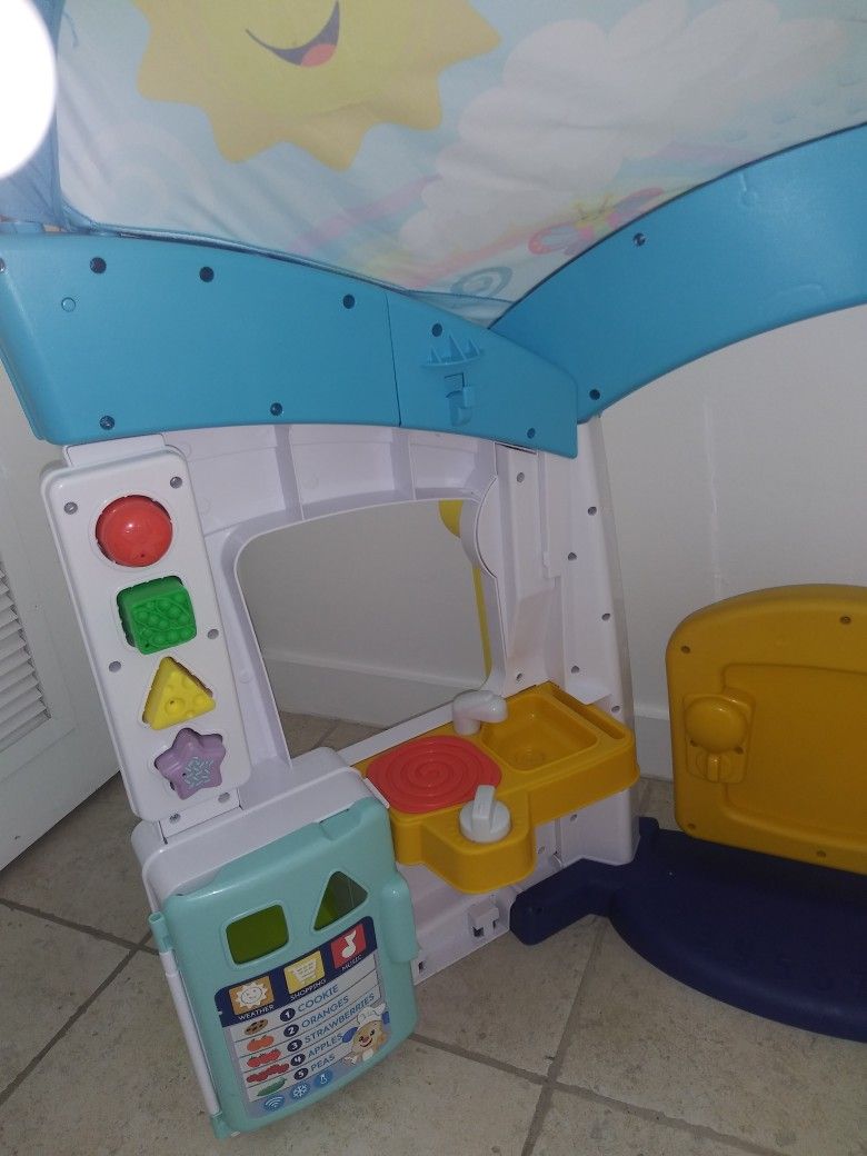 FISHER-PRICE LAUGH & LEARN SMART LEARNING HOME