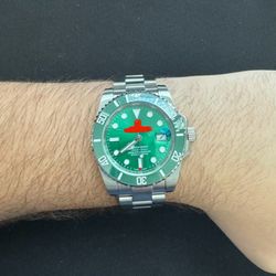 SUBMARINER “HULK” Luxury Watch