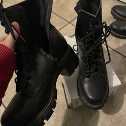 Black Fall/Winter Combat Boots