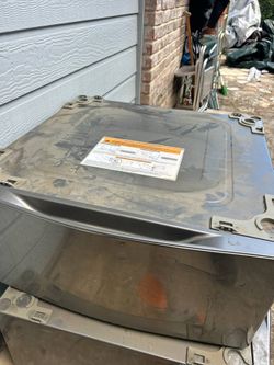 LG Washer/Dryer Pedestal
