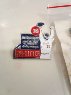 Dodgers pins cash only 60$ cash #9 pins
