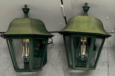 Vintage Hanover outdoor lights