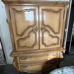 Gorgeous Vintage 5 Piece Italian Provincial Bedroom Set