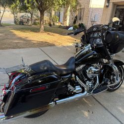 🏍️ For Sale: 2015 Harley-Davidson Street Glide – $13,000 OBO