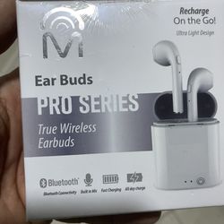 Earbuds with case new 