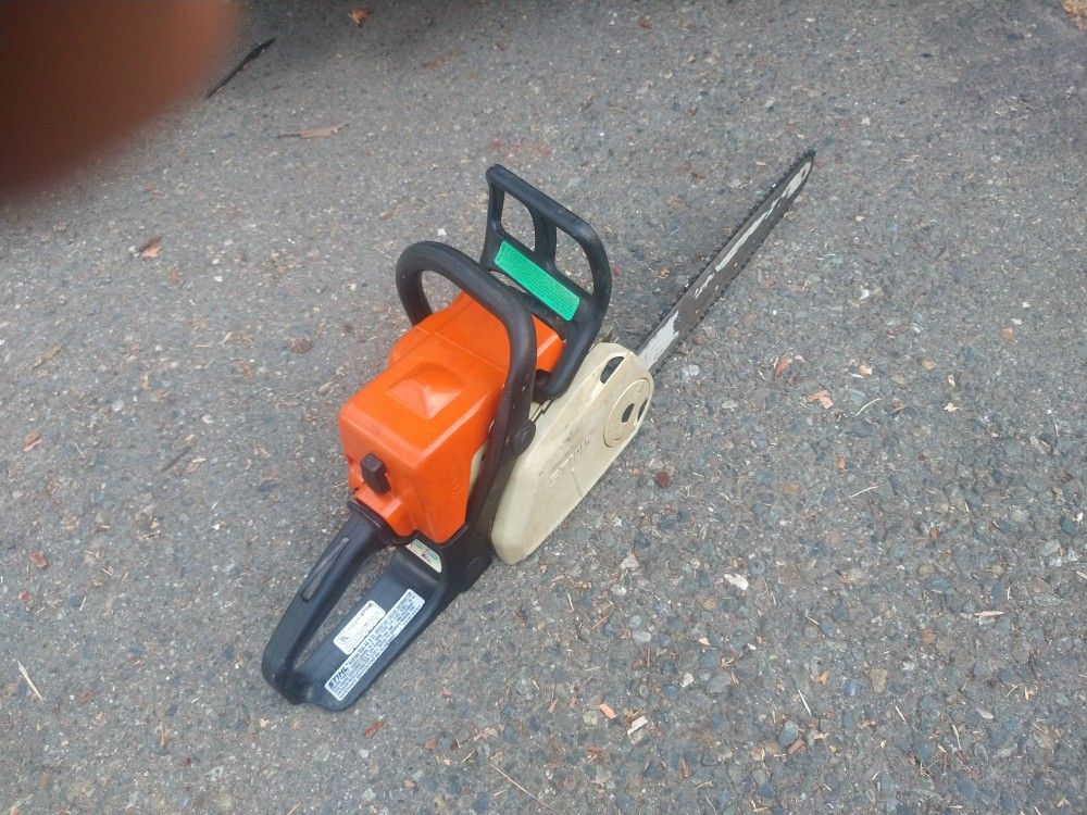 STEIL CHAINSAW (FOR PARTS)$70 (DOES NOT RUN)  I Don't Know Anything About Them I Was Told To Sell It For Parts ($70) 