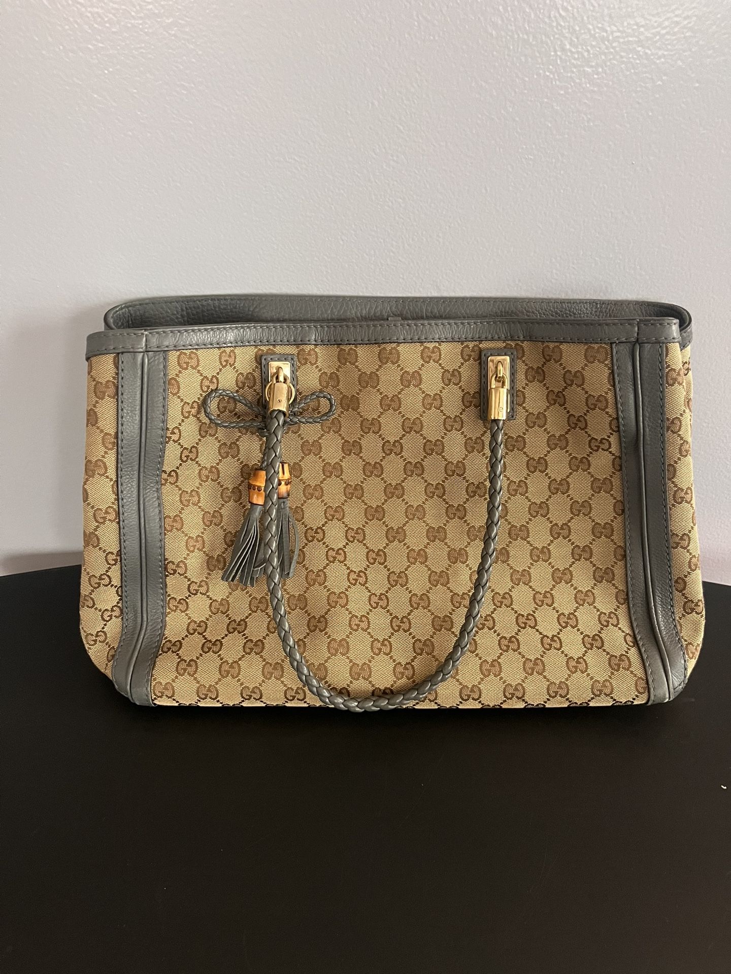 Gucci Bella Tote Bag Signature Gg Canvas