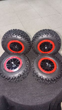 New Unused Traxxas 4pc Set Wheel & tire for 1:10 Scale Slash Ready to Use Asking $30 for Set of 4 Firm on Price