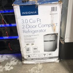 Insignia Mini Fridge 