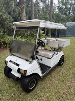 48 VOLT CLUB CAR GOLF CART!! UTLITY CART RUNS AND DRIVES!!