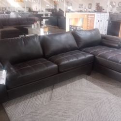 Huge Brown Sectional With Large Chaise ( Ask For Jose)