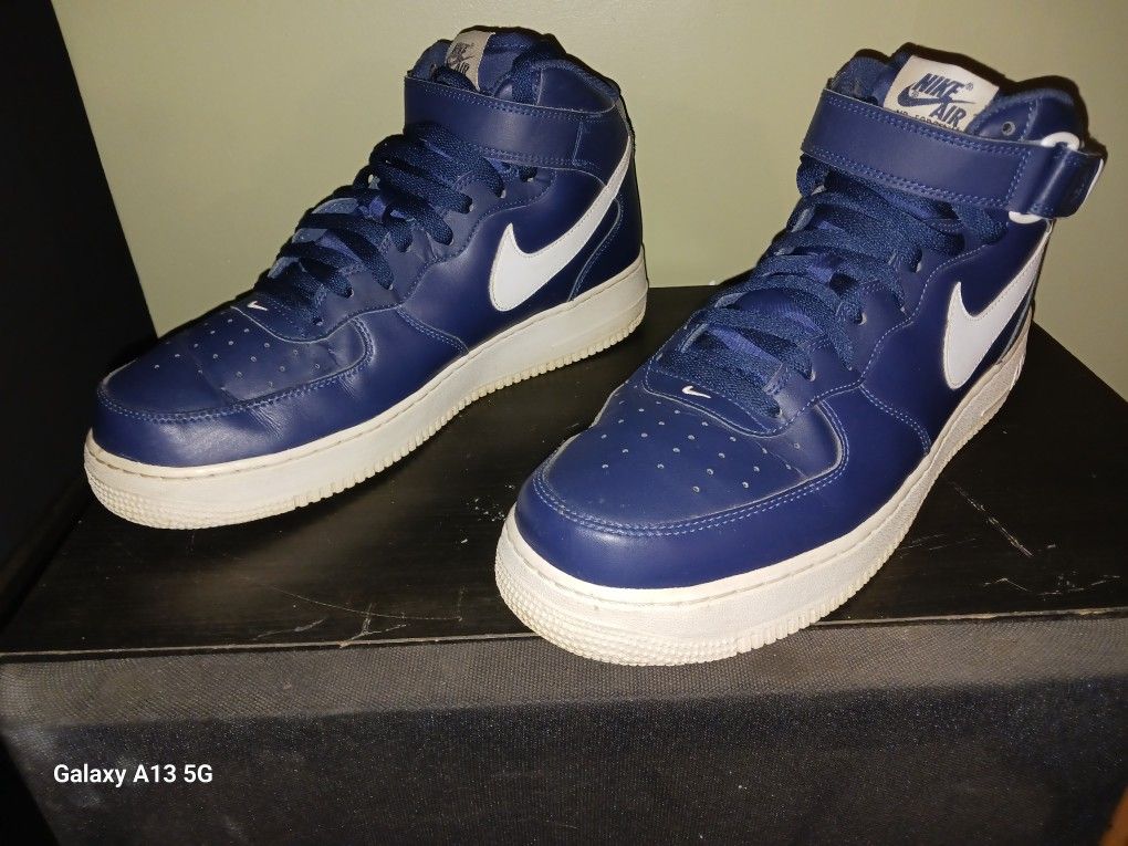 Nike Air Force 1