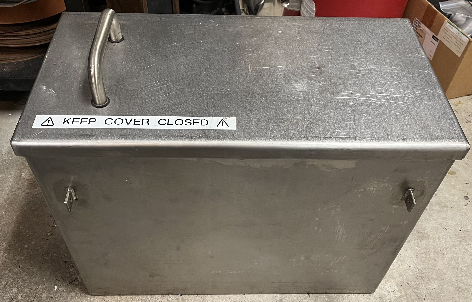 Stainless Steel Heavy Duty Tank with Lid - 21.5 Gallons