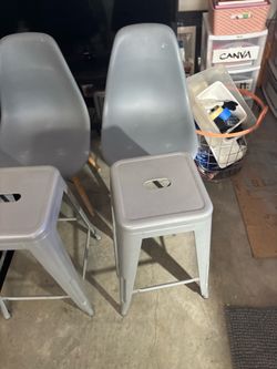 Chair & bar stools
