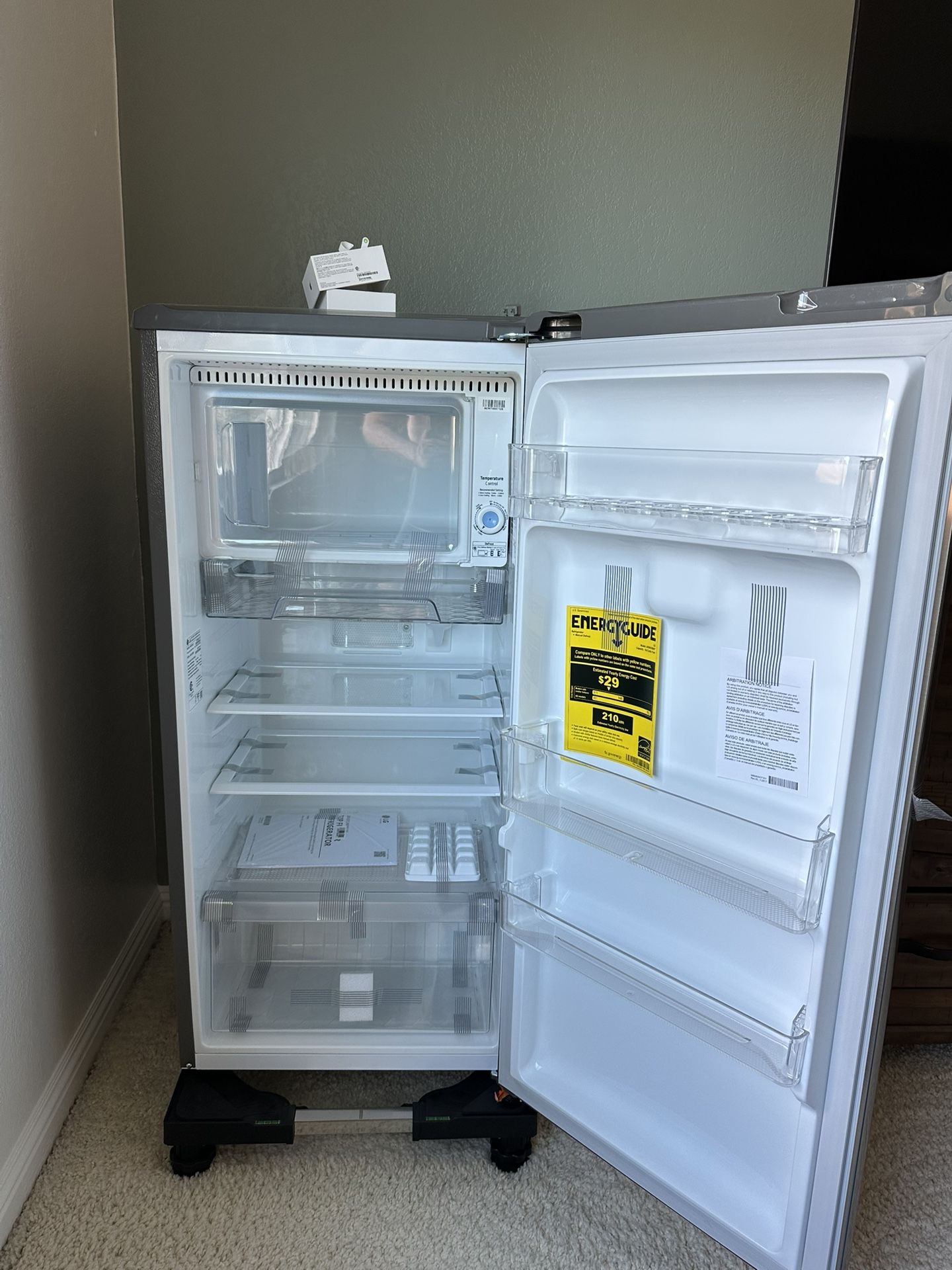 LG 6 CuFt Single Door Refrigerator Compact