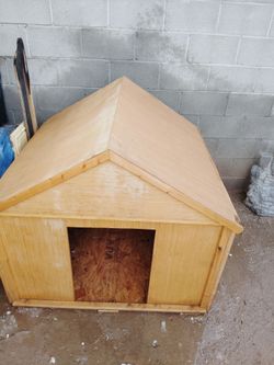 Large Wooden Dog House