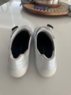 Shoes circling S-PHYRE