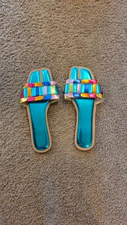 Brand new womens metallic sandals