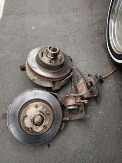 Spindles rotors brake calipers Glass House Caprice Impala