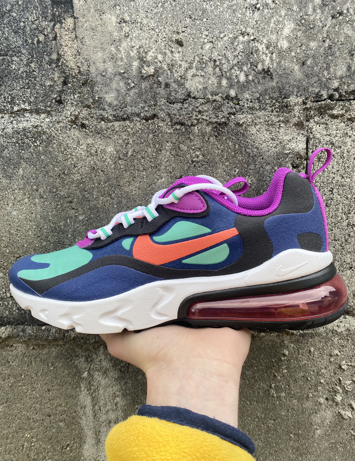 Situación ventaja boxeo Nike Air Max 270 React Blue Void GS size 5.5Y for Sale in Portland, OR -  OfferUp