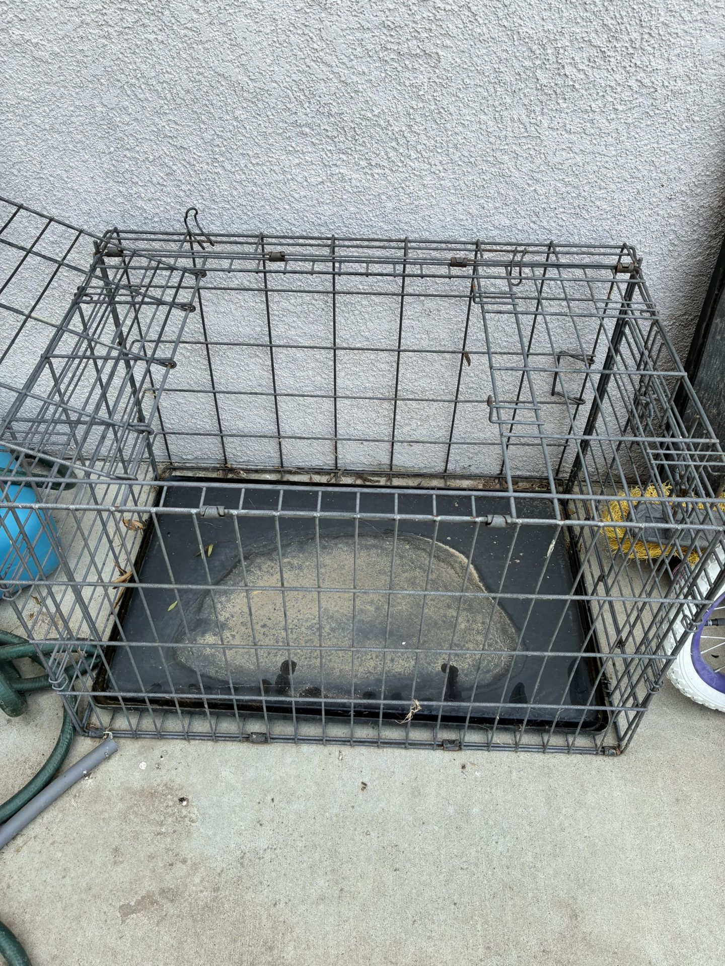 Medium Sizes Dog Crate