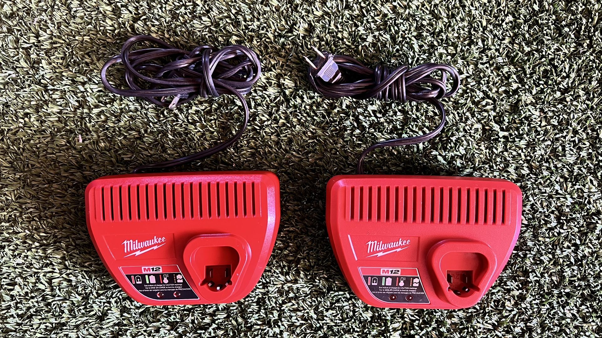 Milwaukee M12 Charger