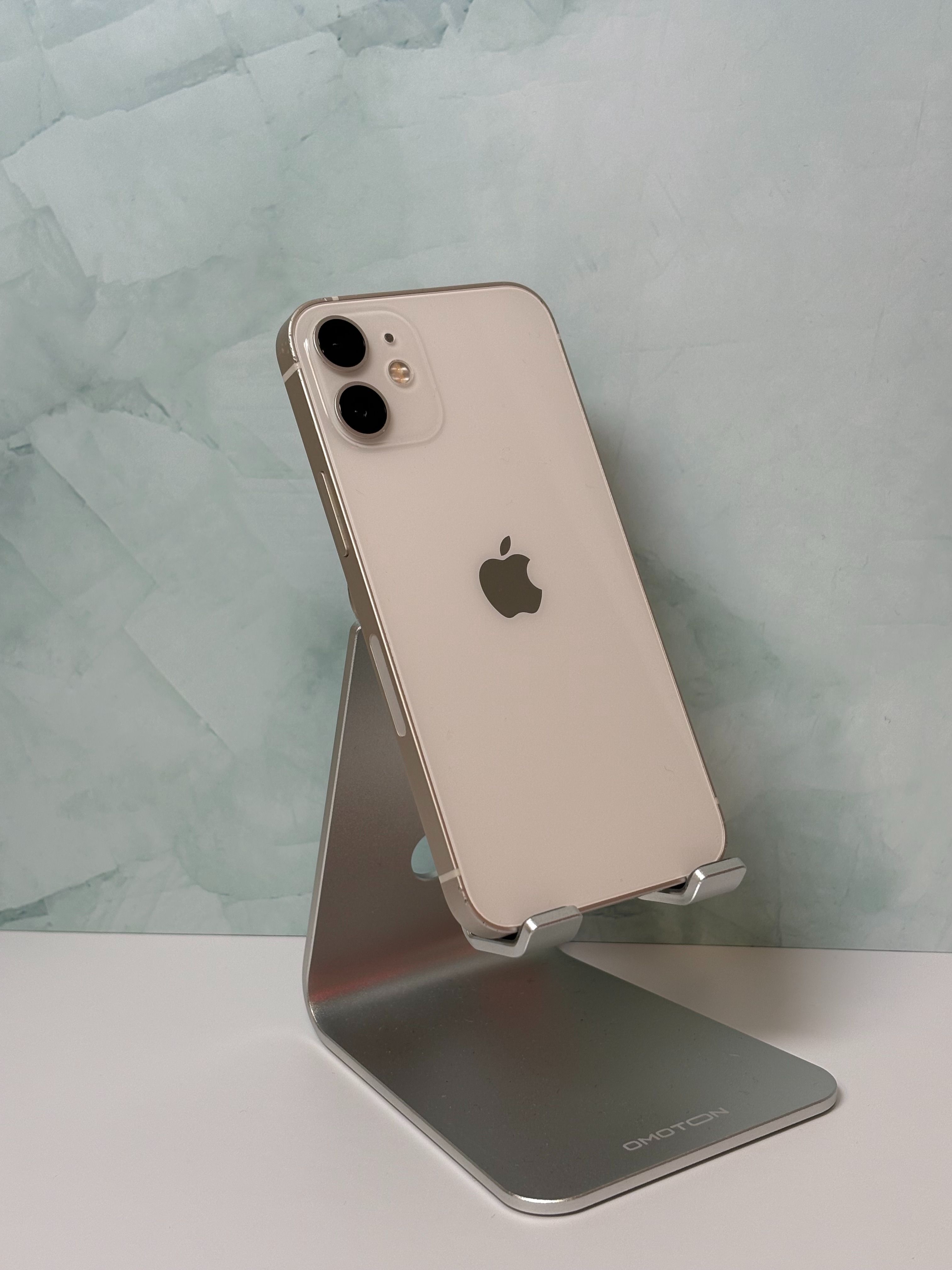 iPhone 12 - Unlocked - 64GB