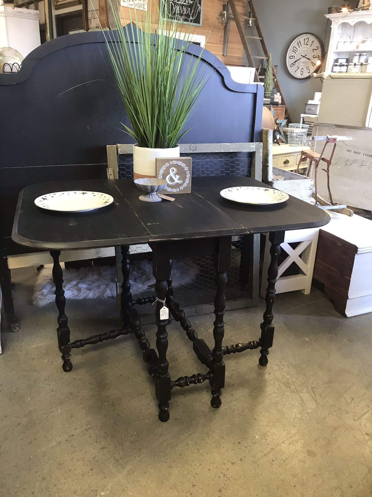 Drop Leaf Gate Leg Table