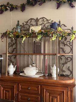 China cabinet hutch