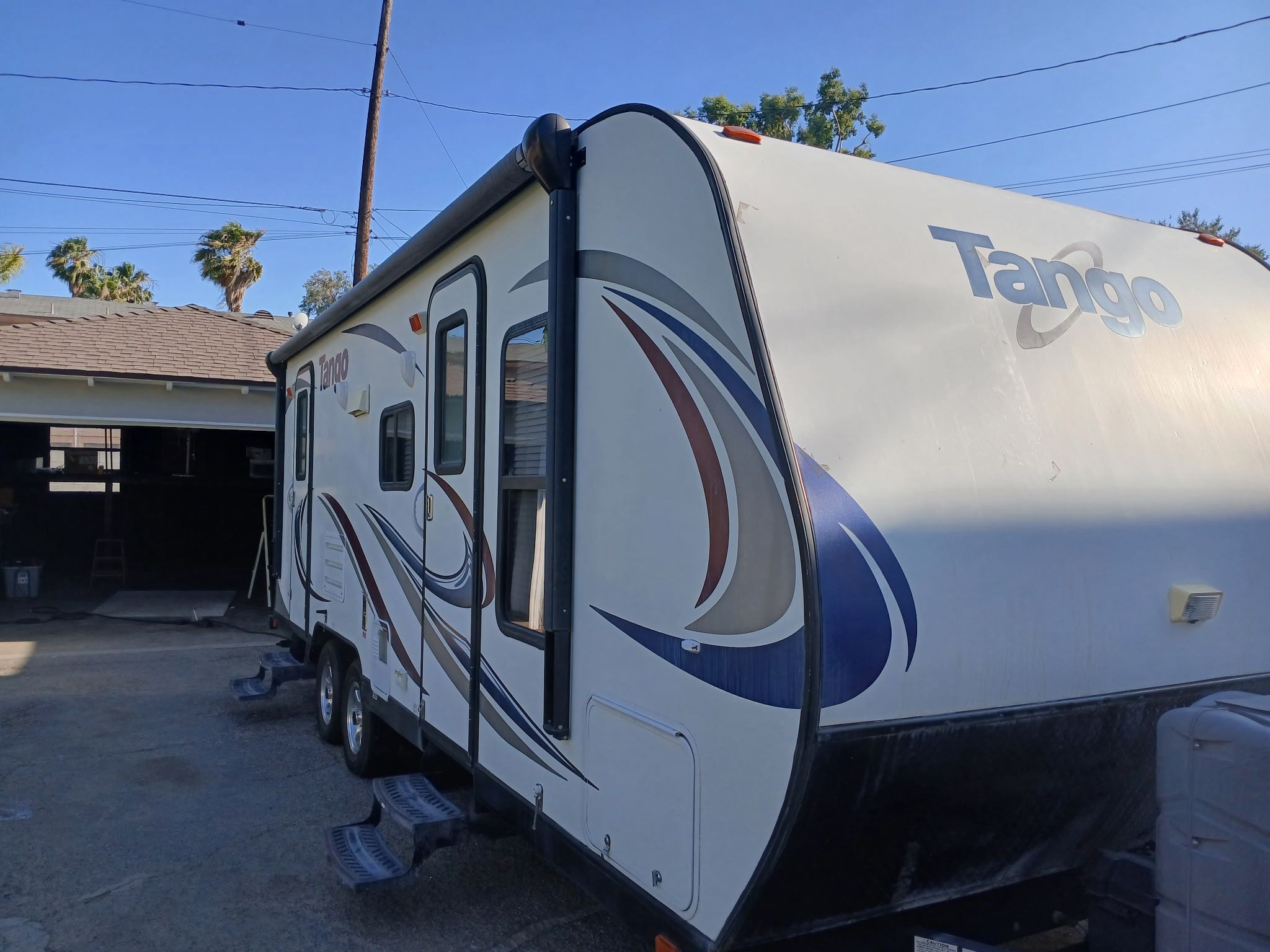 2014 Tango 21ft Slide Out.