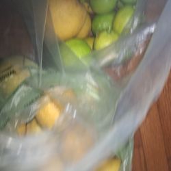 Limones 5 X 1.00 Y Toronjas 6 X1.00