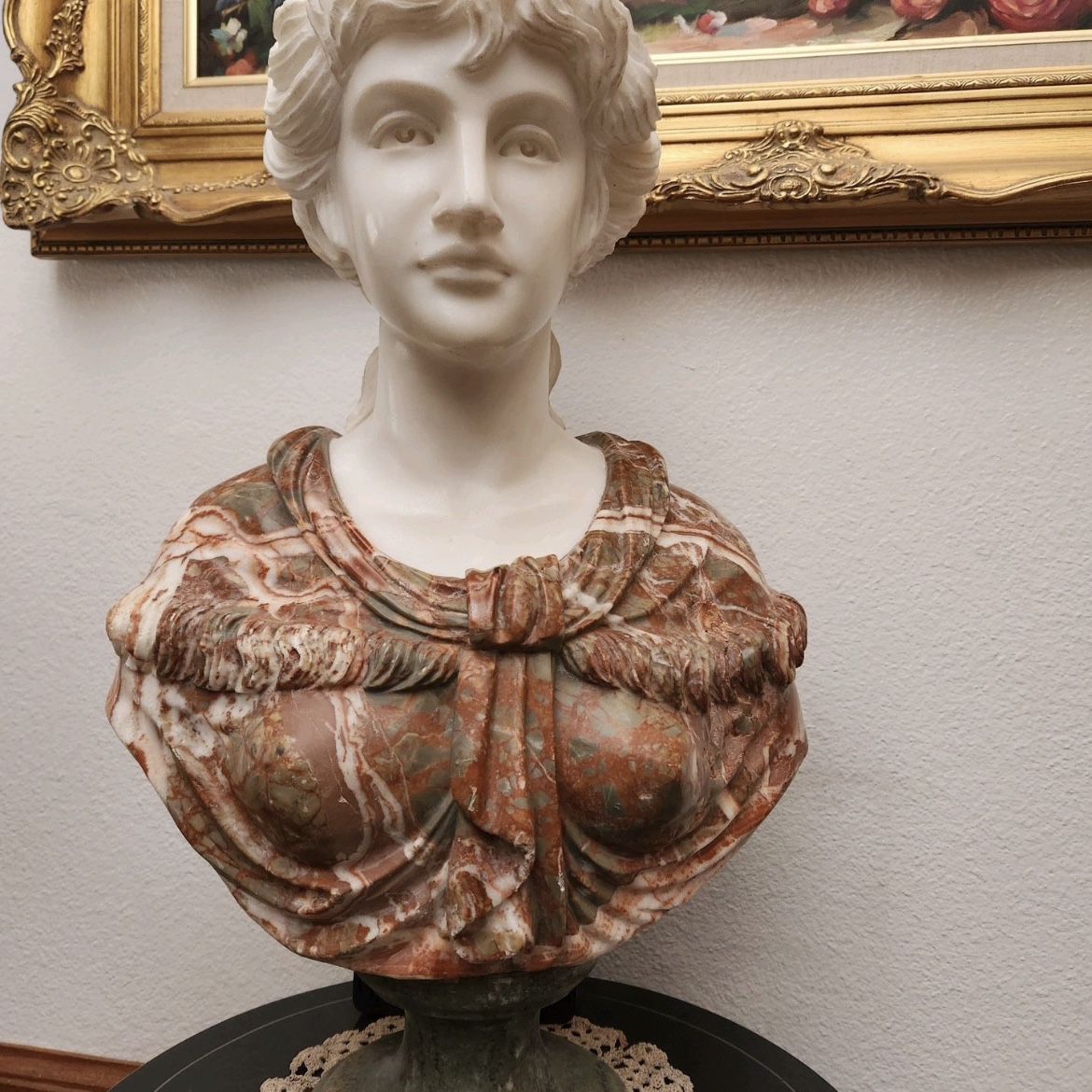 Elegant Art Piece Female Bust 