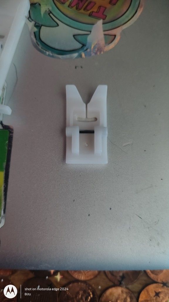 inger Non-Stick Zigzag Teflon Presser Foot Low Shank Singer, Brother, Babylock, Viking (Husky Series), Euro-pro, Janome, Kenmore, White, Juki, Bernina