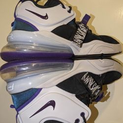 Men’s Nike Air Force 270 Carnivore Size 11.5