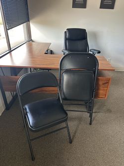 Collapsible leather chair