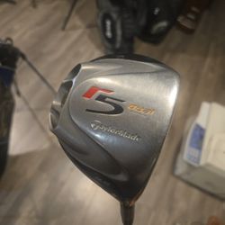 TAYLOR MADE  * R5 DUAL - 9.5° DRIVER 