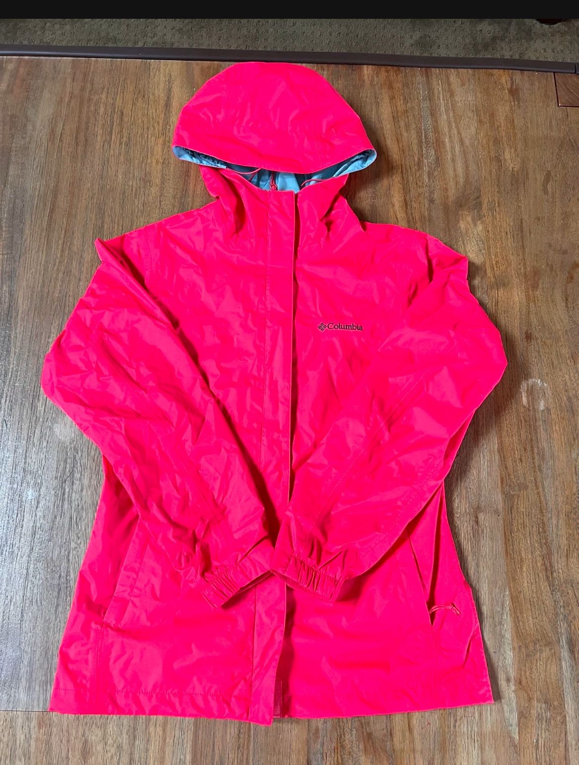 XS Columbia Women’s Waterproof Jacket *LIKE NEW*