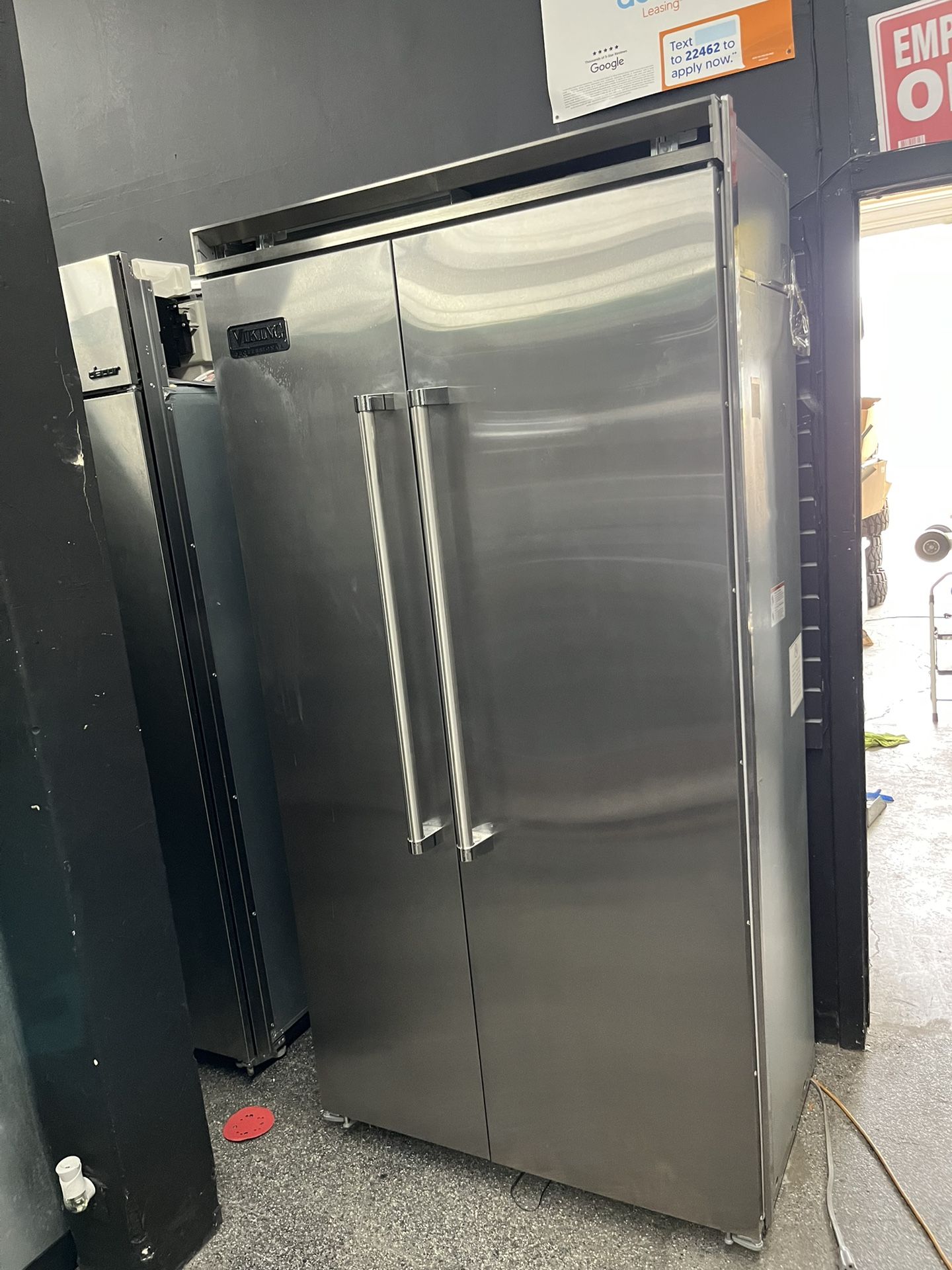 New Open Box Viking Professional 42” Built In Fridge Stainless Steel