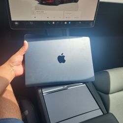 MacBook Air 13in M4 2025