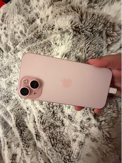 iPhone 15 pink 128GB