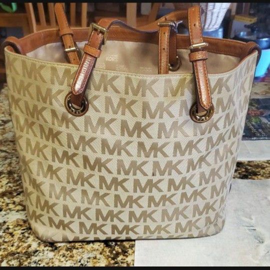 Michael Kors (Beige)