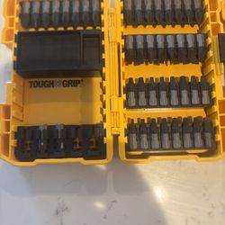 DeWalt Drill Bit & Screwdriver Bit Set – Tough Grip – Like New