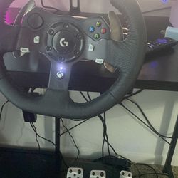 Logitech  steering wheel 
