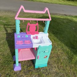 Gabby’s Playhouse Kitchen 
