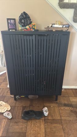 Shoe stand