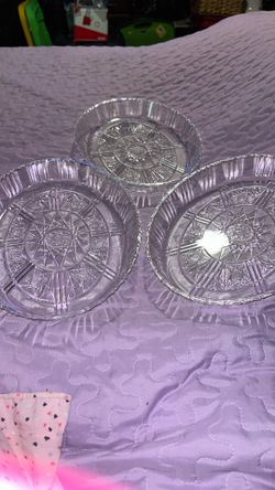 PLASTIC SERVING TRAYS