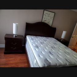 Like New Bedroom Set 