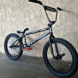 Upgraded CULT Gateway w/Upgraded Wheelset & BSD Bars- CLEAN