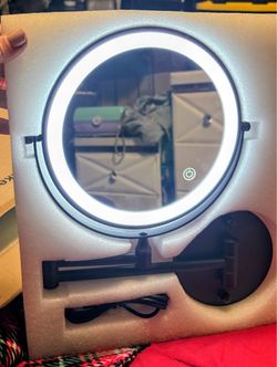 Magnifying Makeup  Mirror